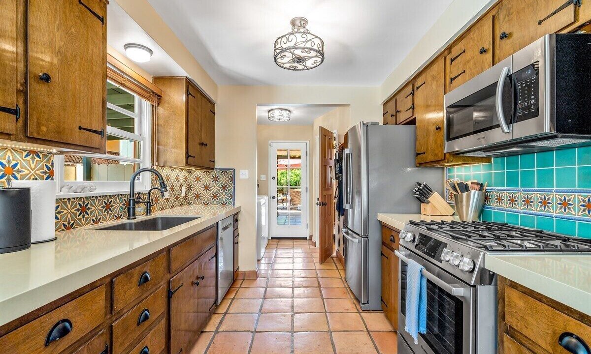 Photo of Kitchen in Tahquitz River Estates