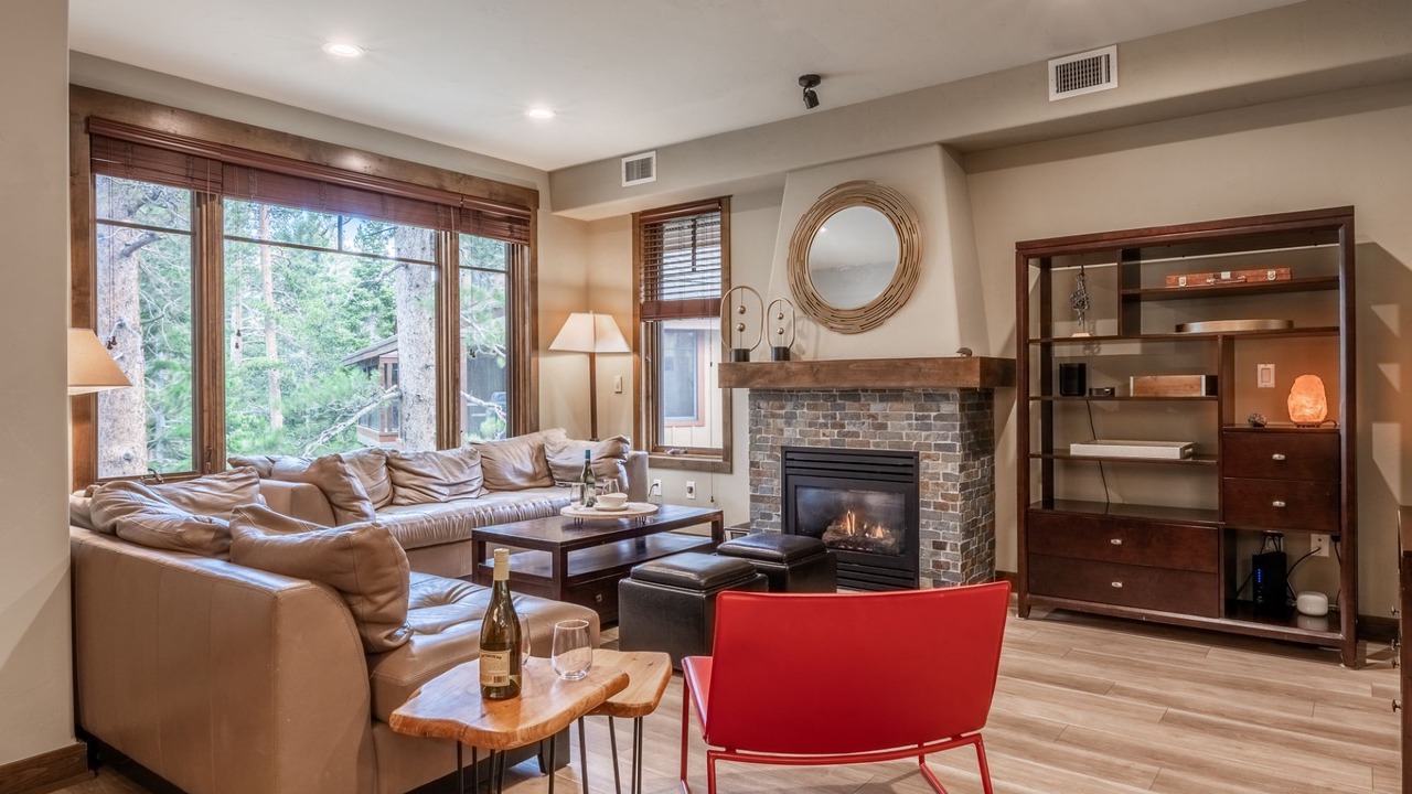Photo of Livingroom in Woodwinds