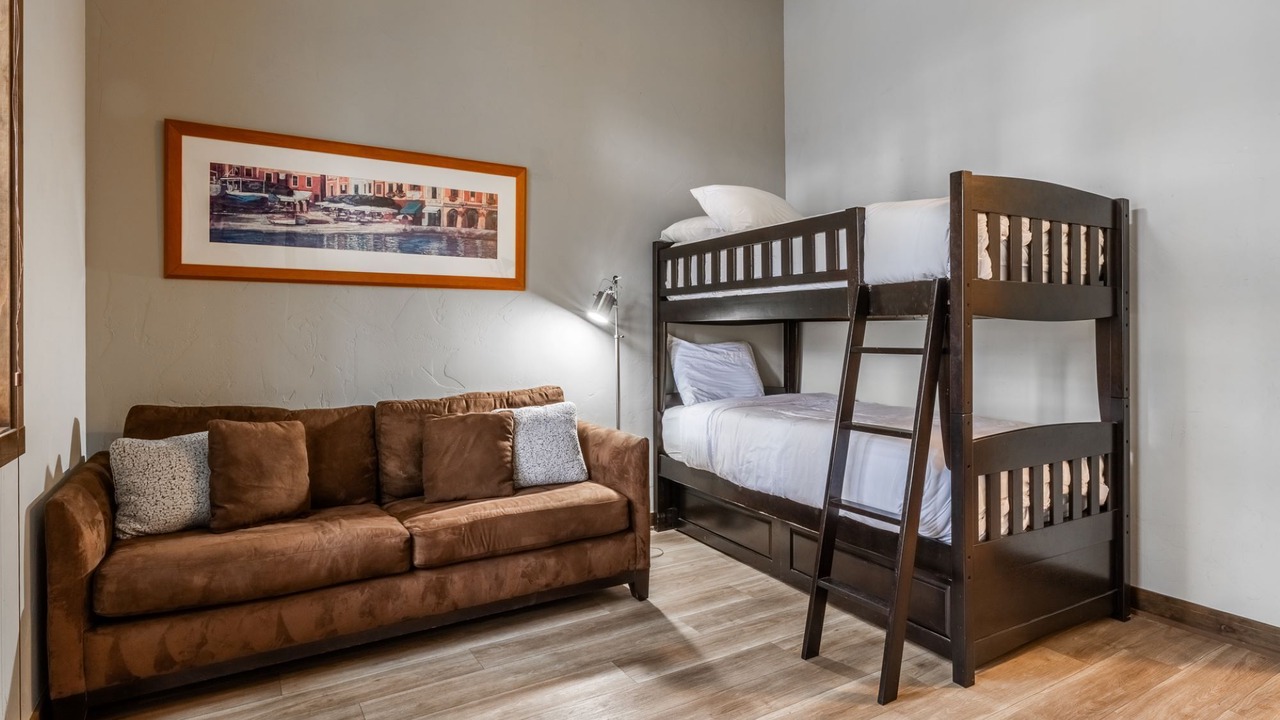 Photo of Bedroom in Woodwinds