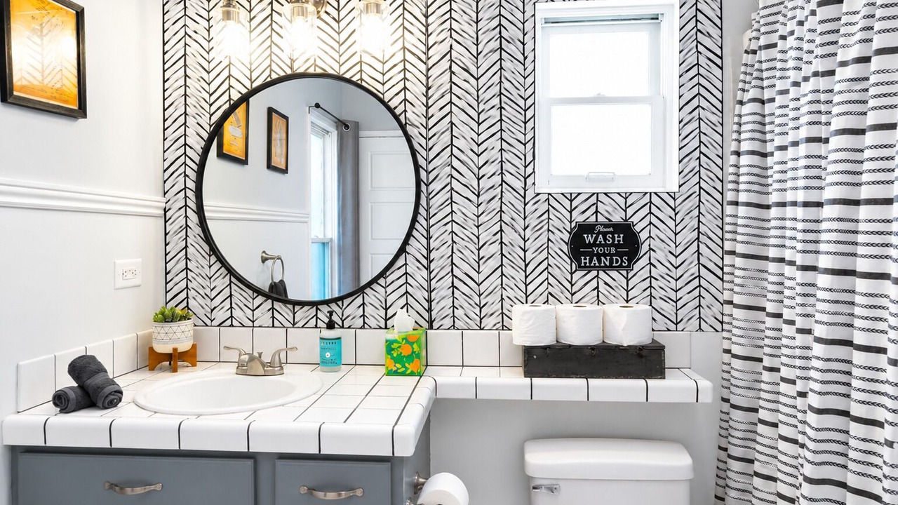 Photo of Bathroom in Ventura