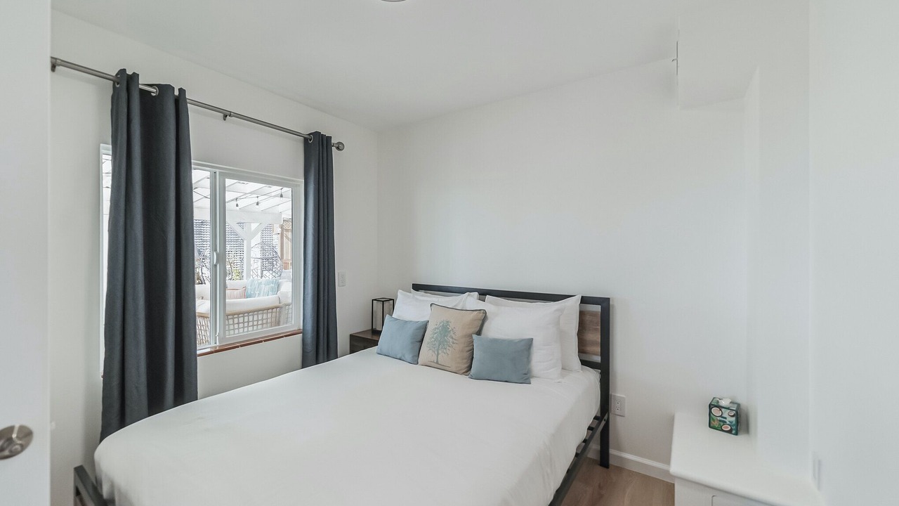 Photo of Bedroom in Sharp Park