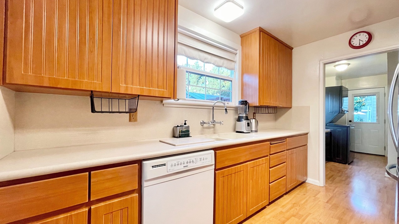 Photo of Kitchen in Broadway - Palmhaven