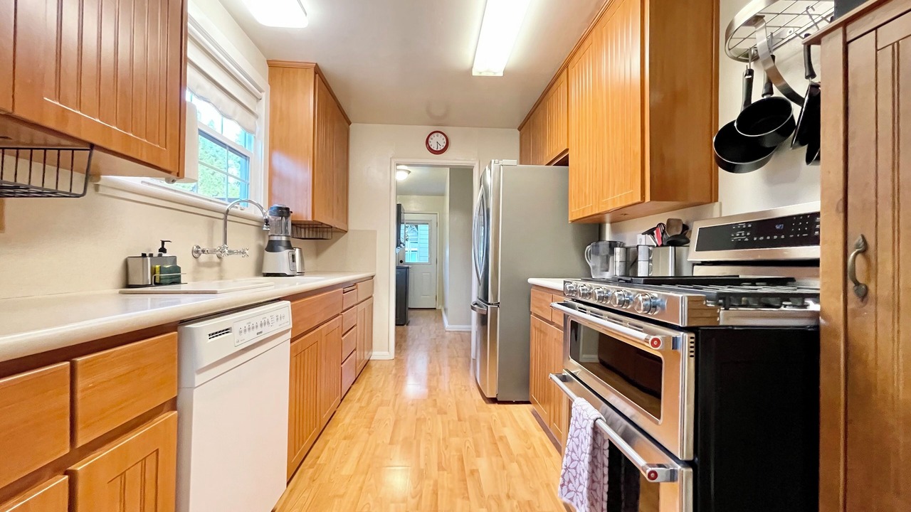 Photo of Kitchen in Broadway - Palmhaven