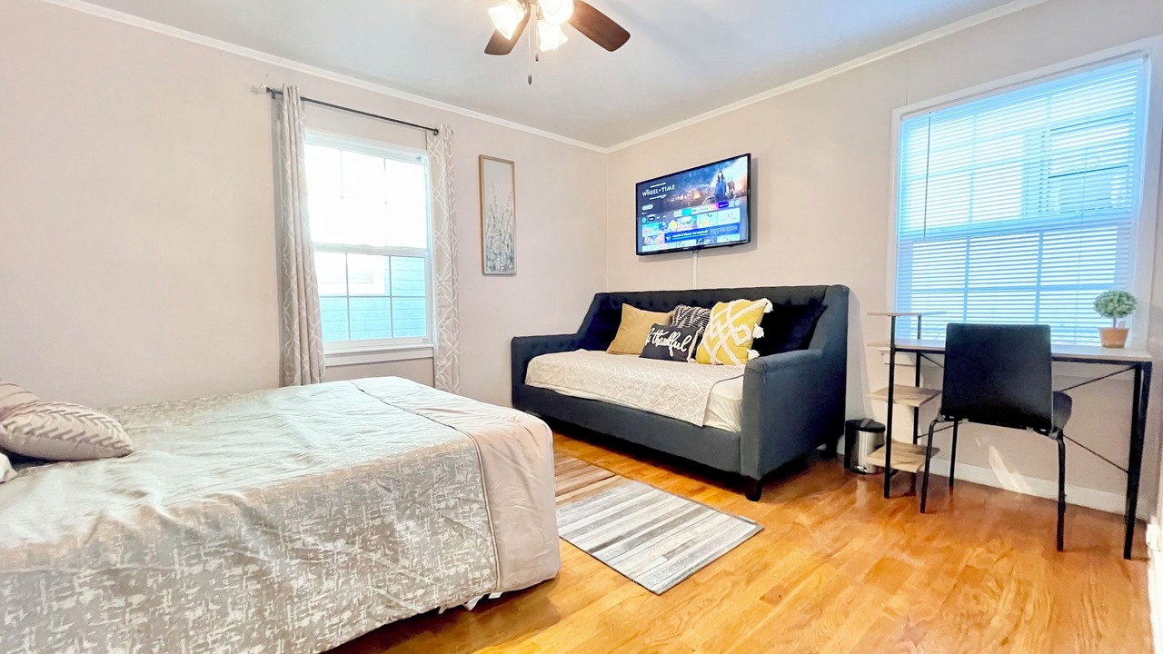 Photo of Bedroom in Broadway - Palmhaven