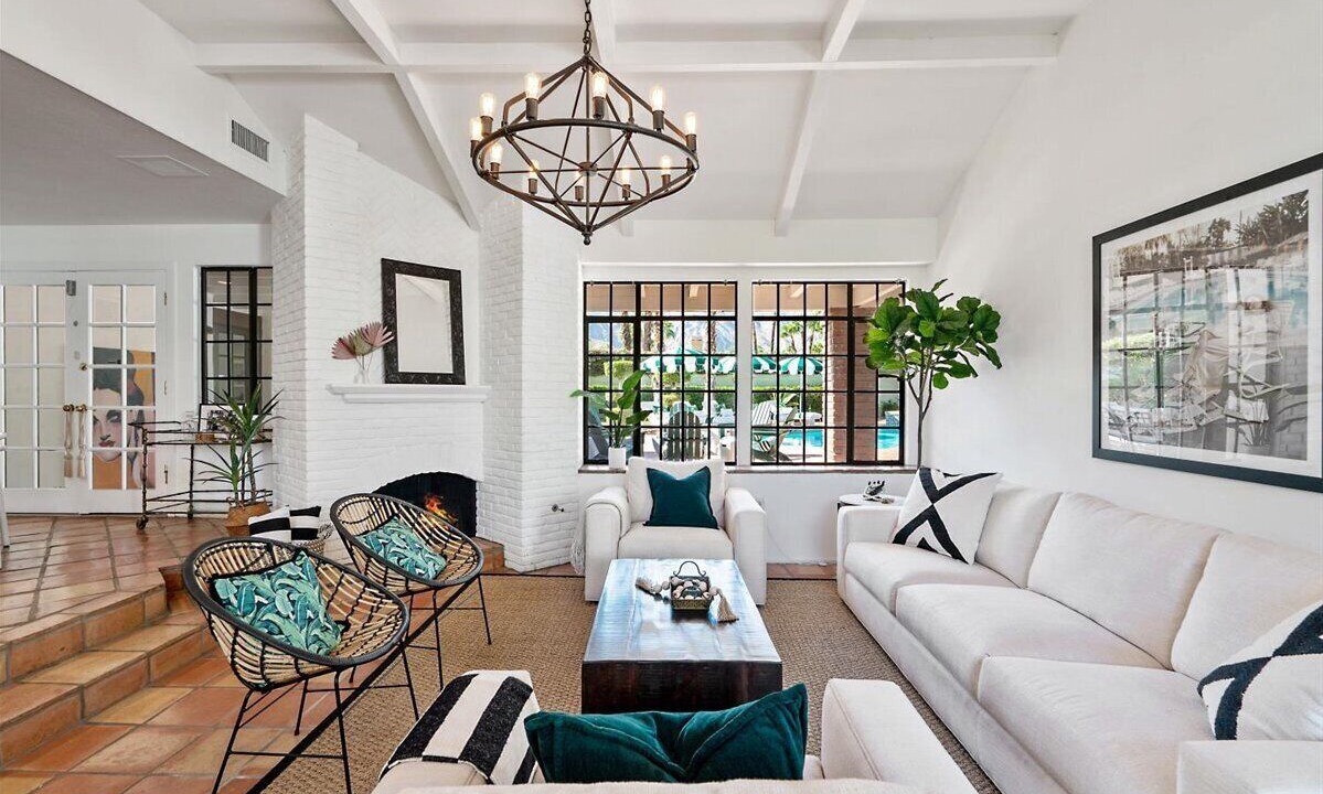 Photo of Livingroom in The Movie Colony