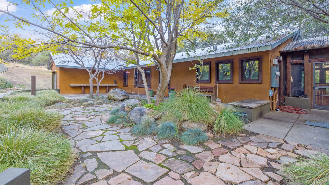 Photo of Patio Balcony in Three Rivers