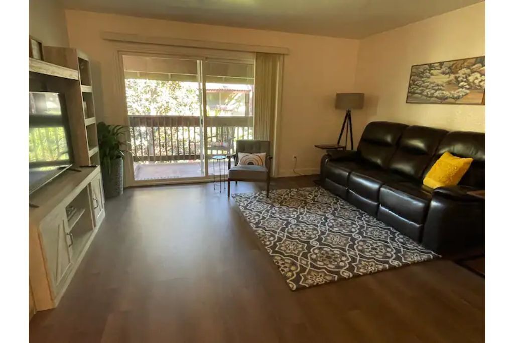 Photo of Livingroom in Downtown