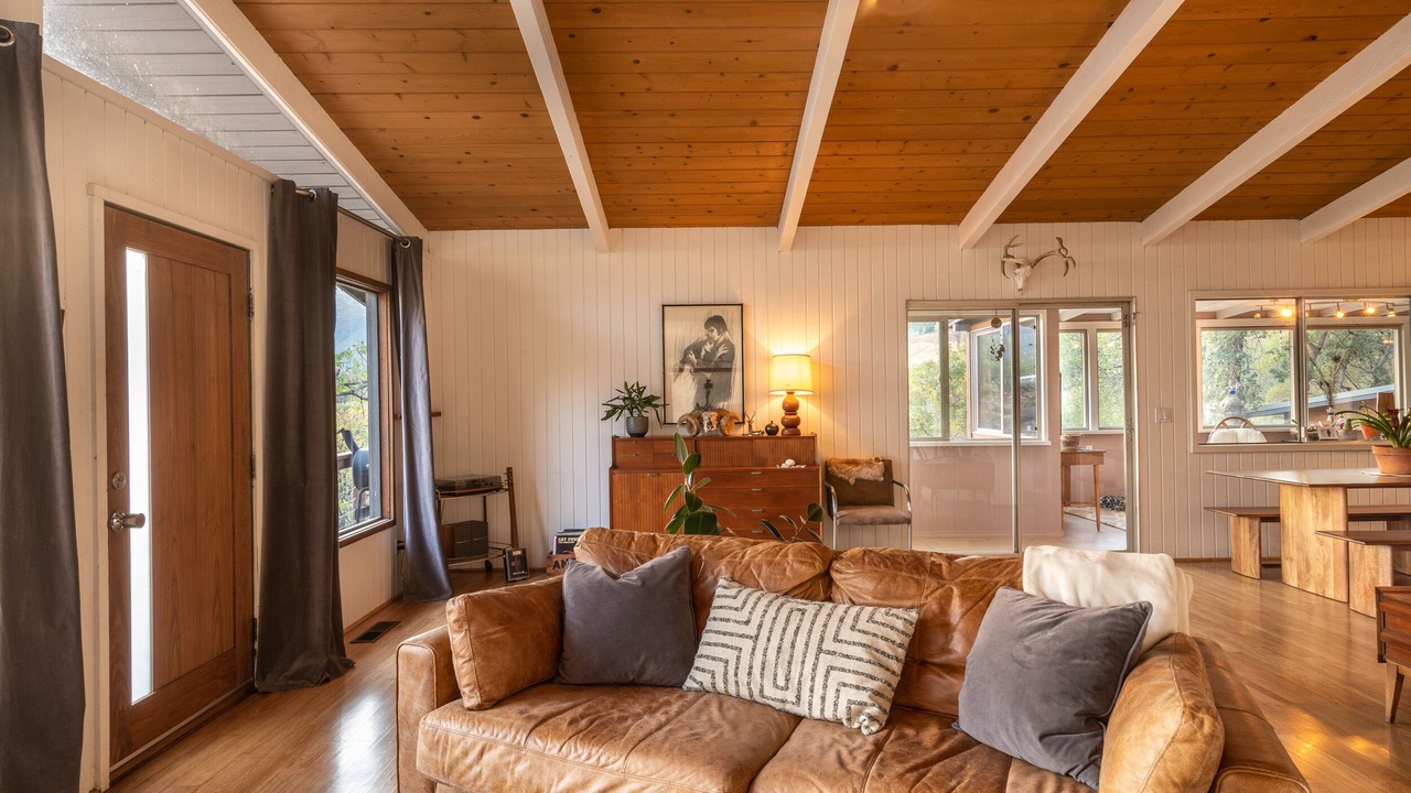 Photo of Livingroom in Three Rivers