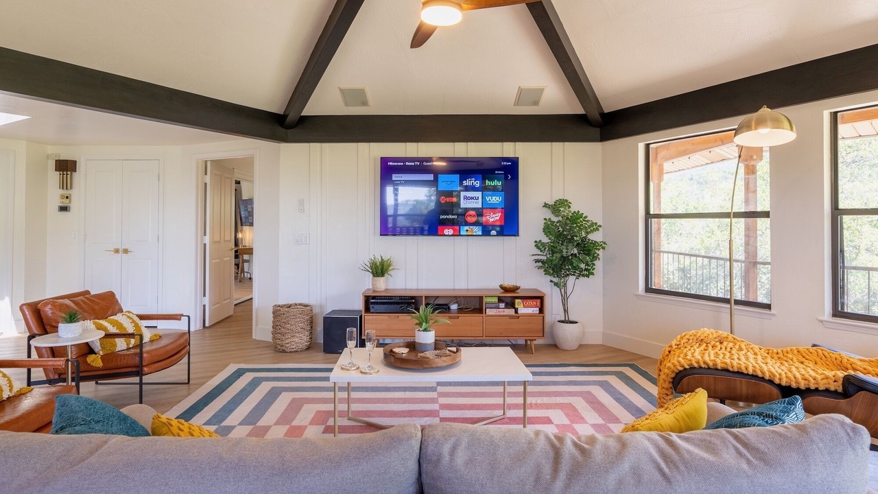 Photo of Livingroom in Three Rivers