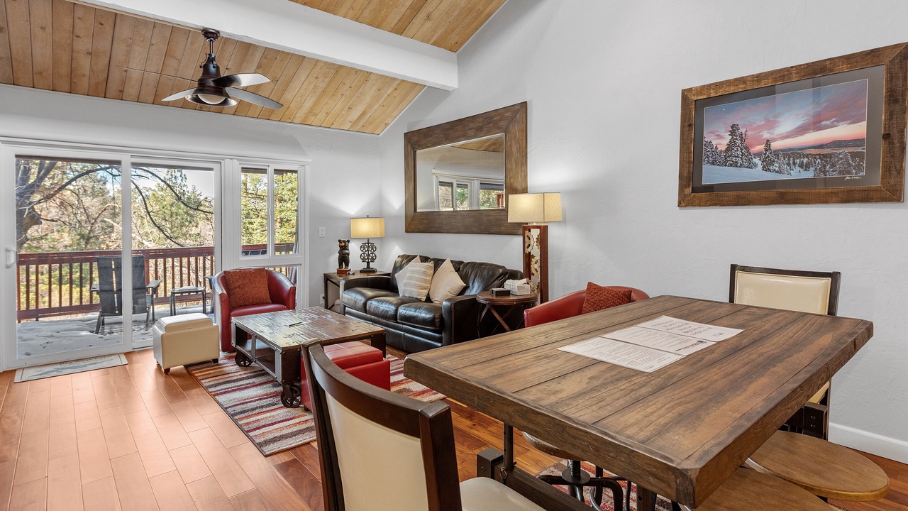 Photo of Livingroom in Big Bear Lake