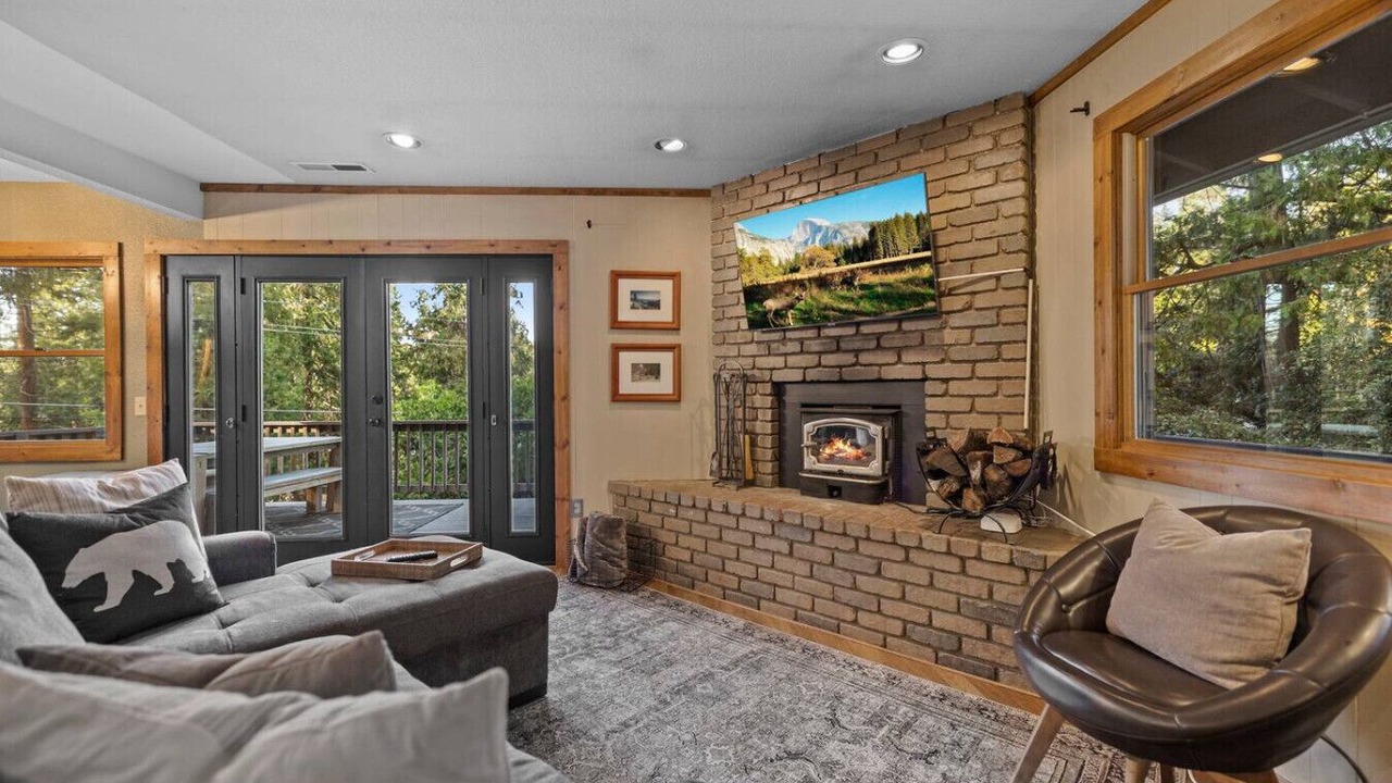 Photo of Livingroom in Twain Harte