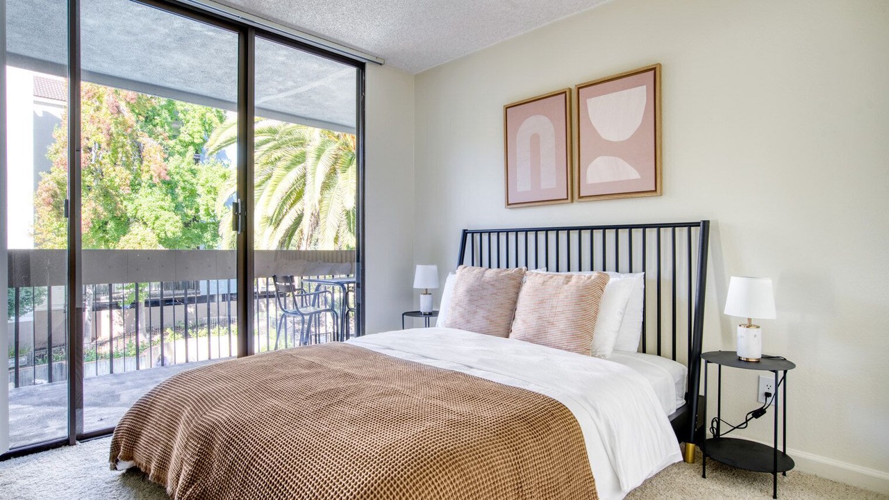 Photo of Bedroom in Central San Mateo