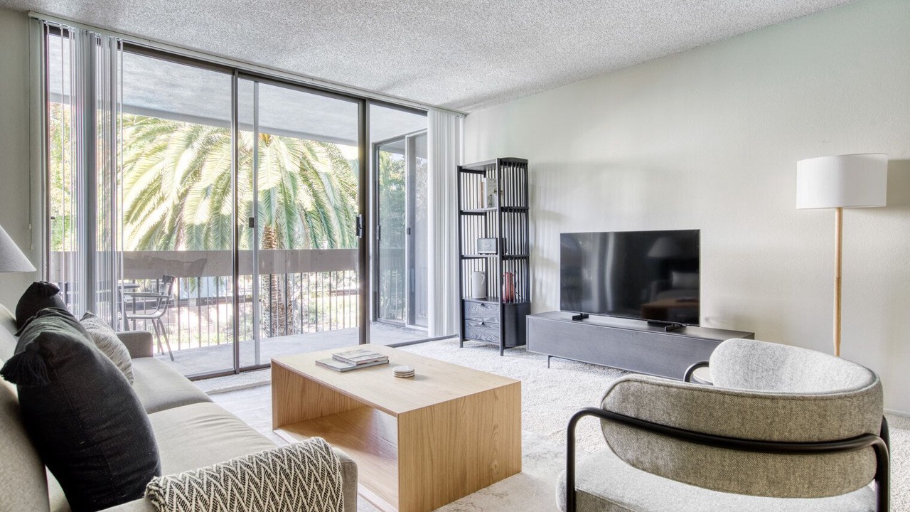 Photo of Livingroom in Central San Mateo