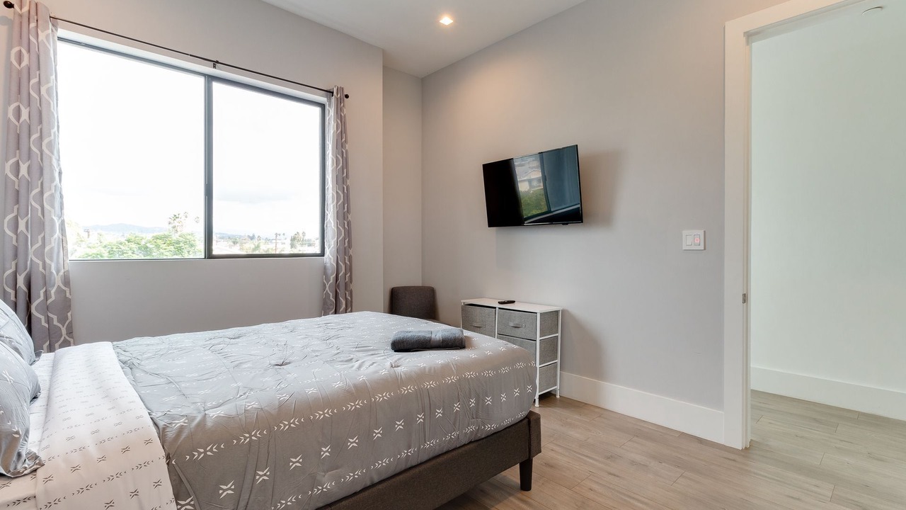 Photo of Bedroom in Mid City