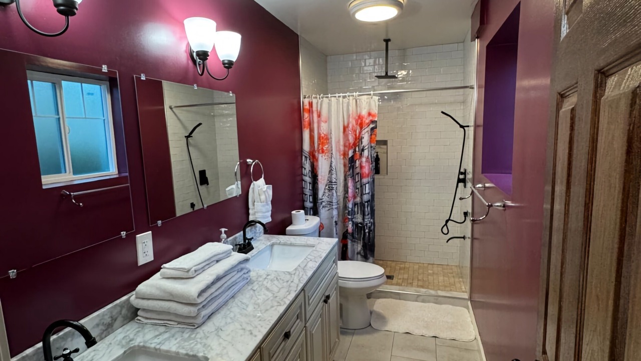Photo of Bathroom in Crockett