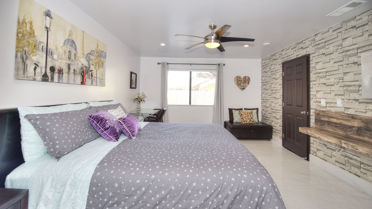 Photo of Bedroom in Burbank