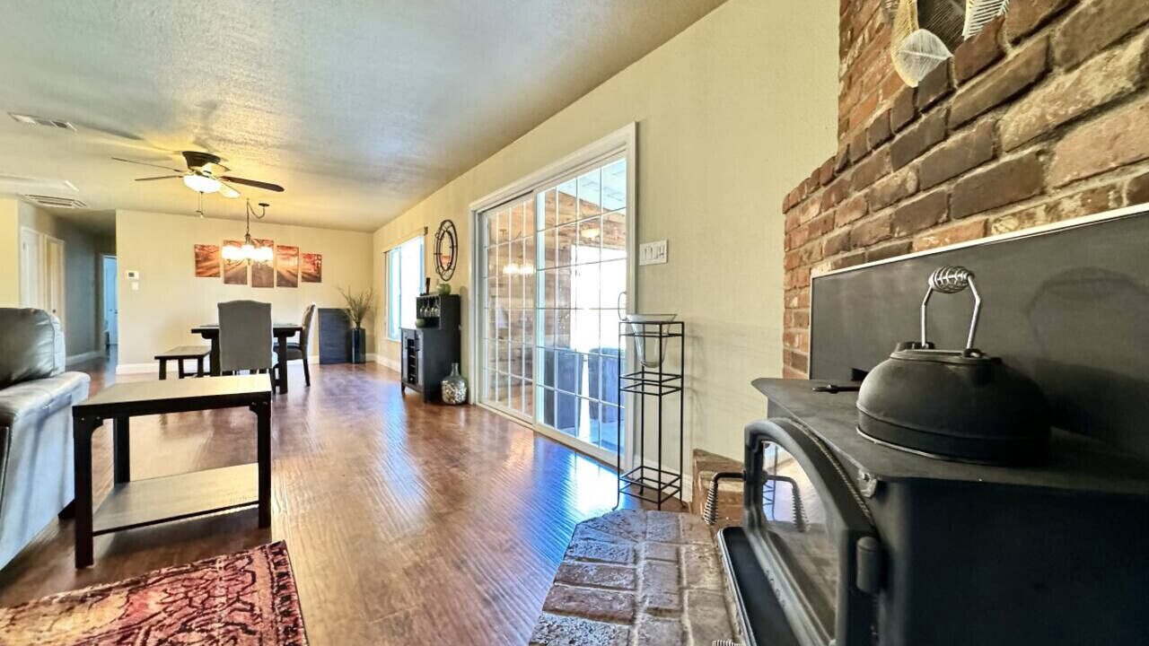 Photo of Livingroom in Diamond Springs