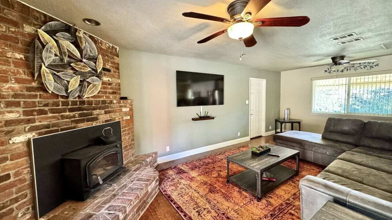 Photo of Livingroom in Diamond Springs