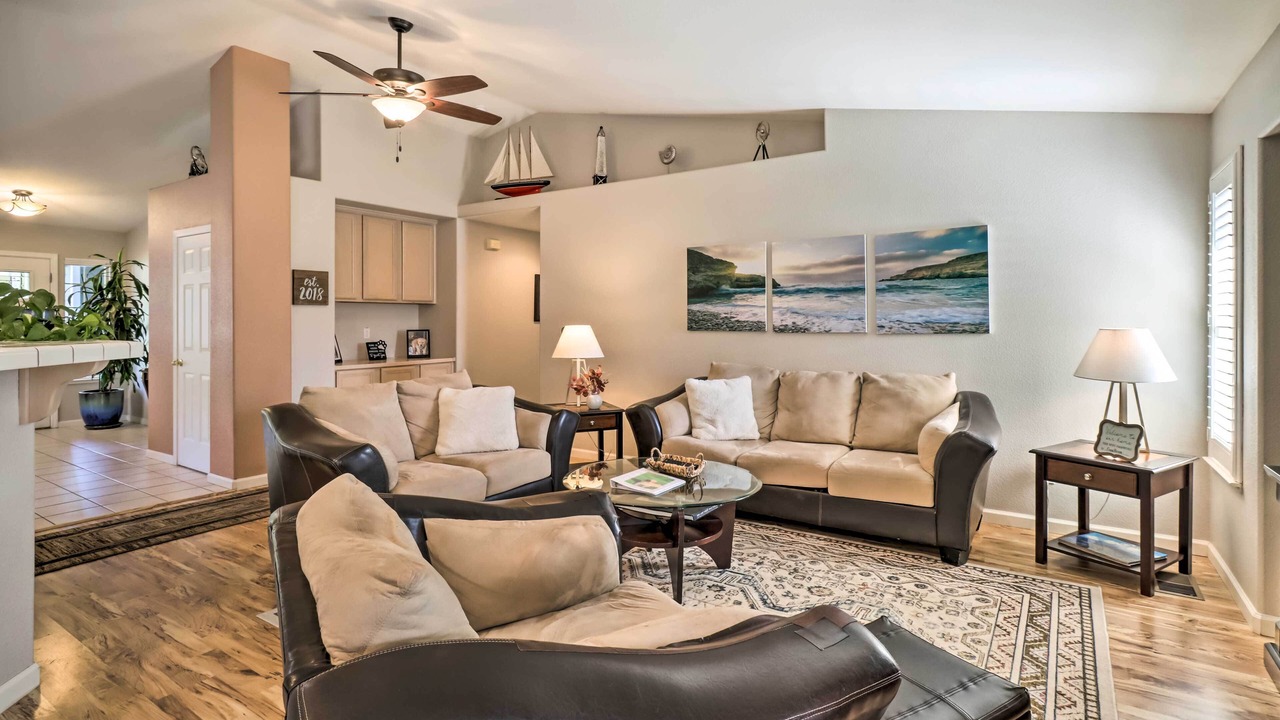 Photo of Livingroom in Reno