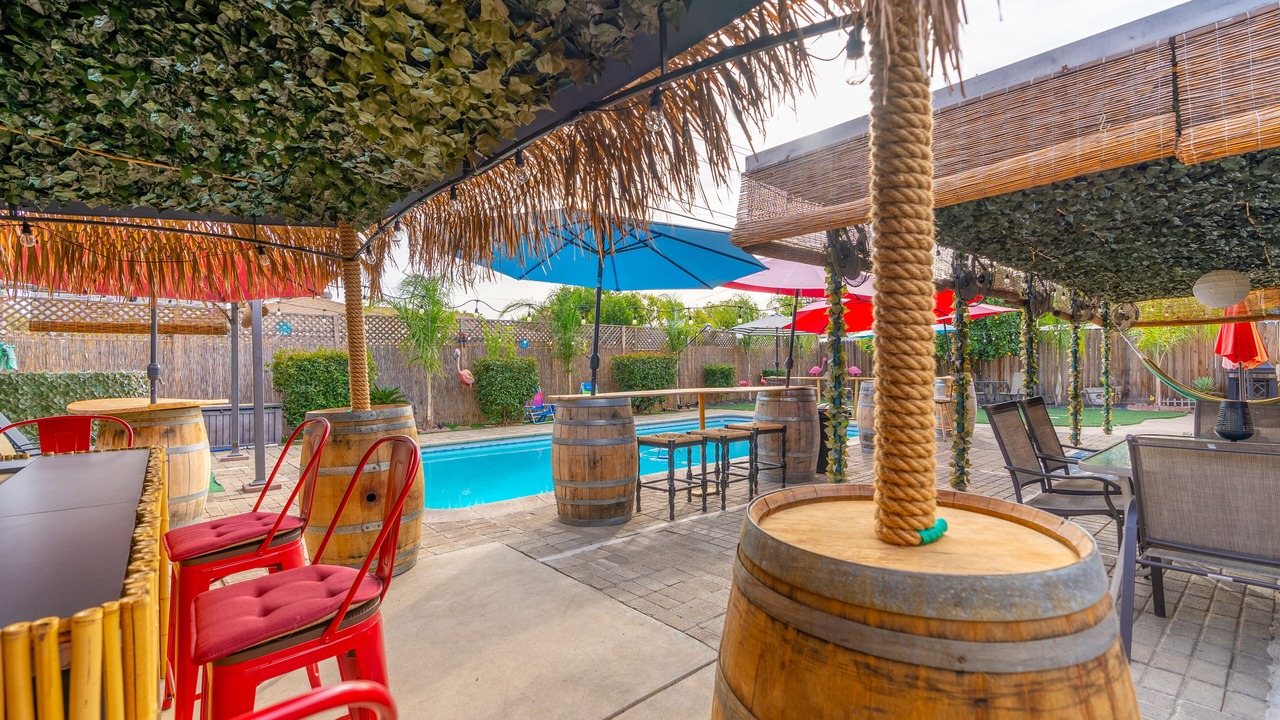 Photo of Outdoor in Raisin
