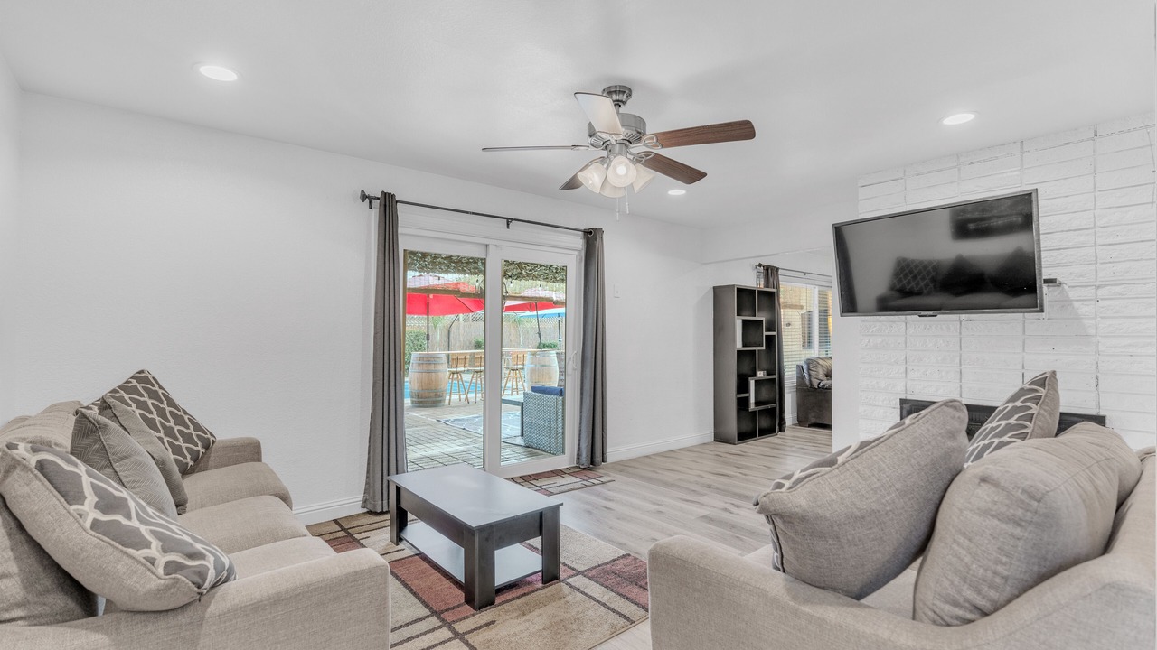 Photo of Livingroom in Raisin