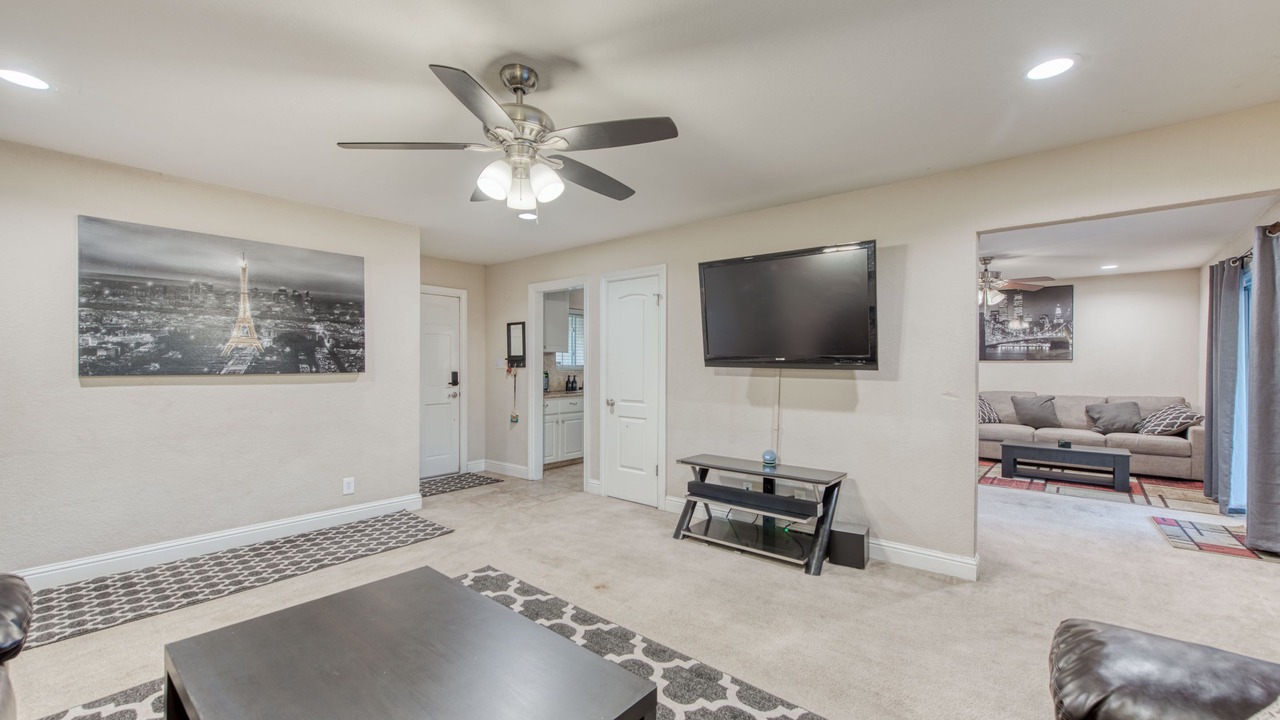 Photo of Livingroom in Raisin
