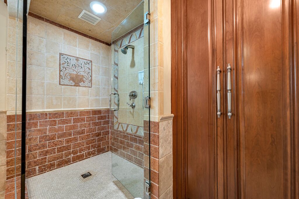Photo of Bathroom in Hollywood Beach