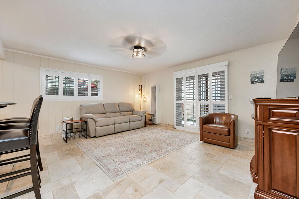 Photo of Livingroom in Hollywood Beach
