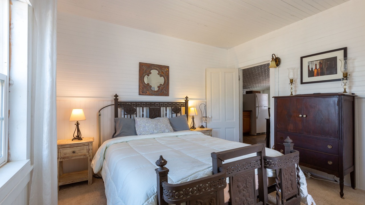 Photo of Bedroom in Randsburg