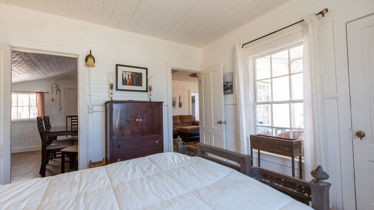 Photo of Bedroom in Randsburg