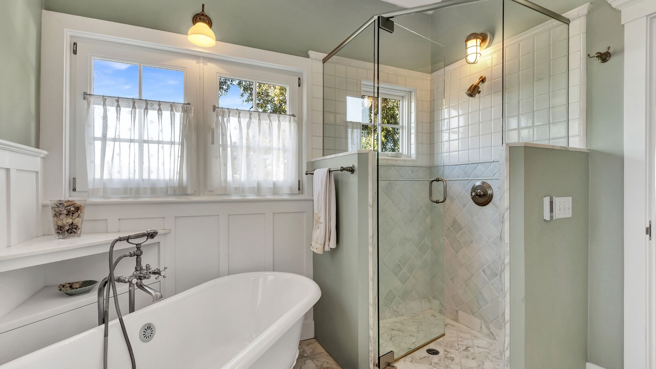 Photo of Bathroom in Toro Canyon
