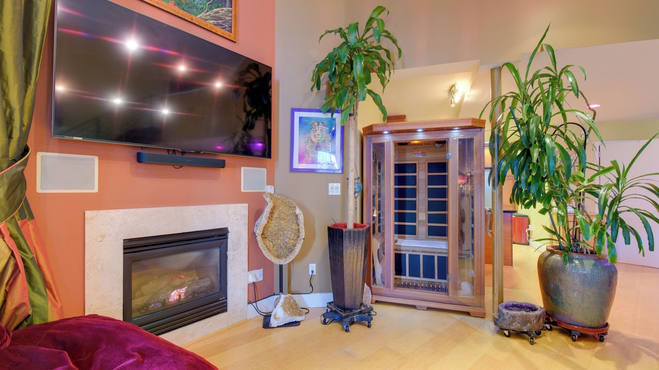 Photo of Livingroom in Longfellow