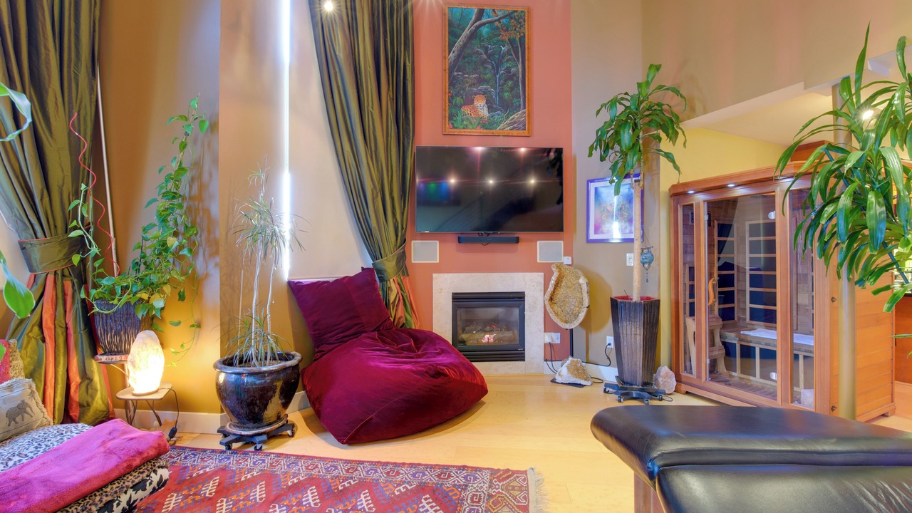 Photo of Livingroom in Longfellow