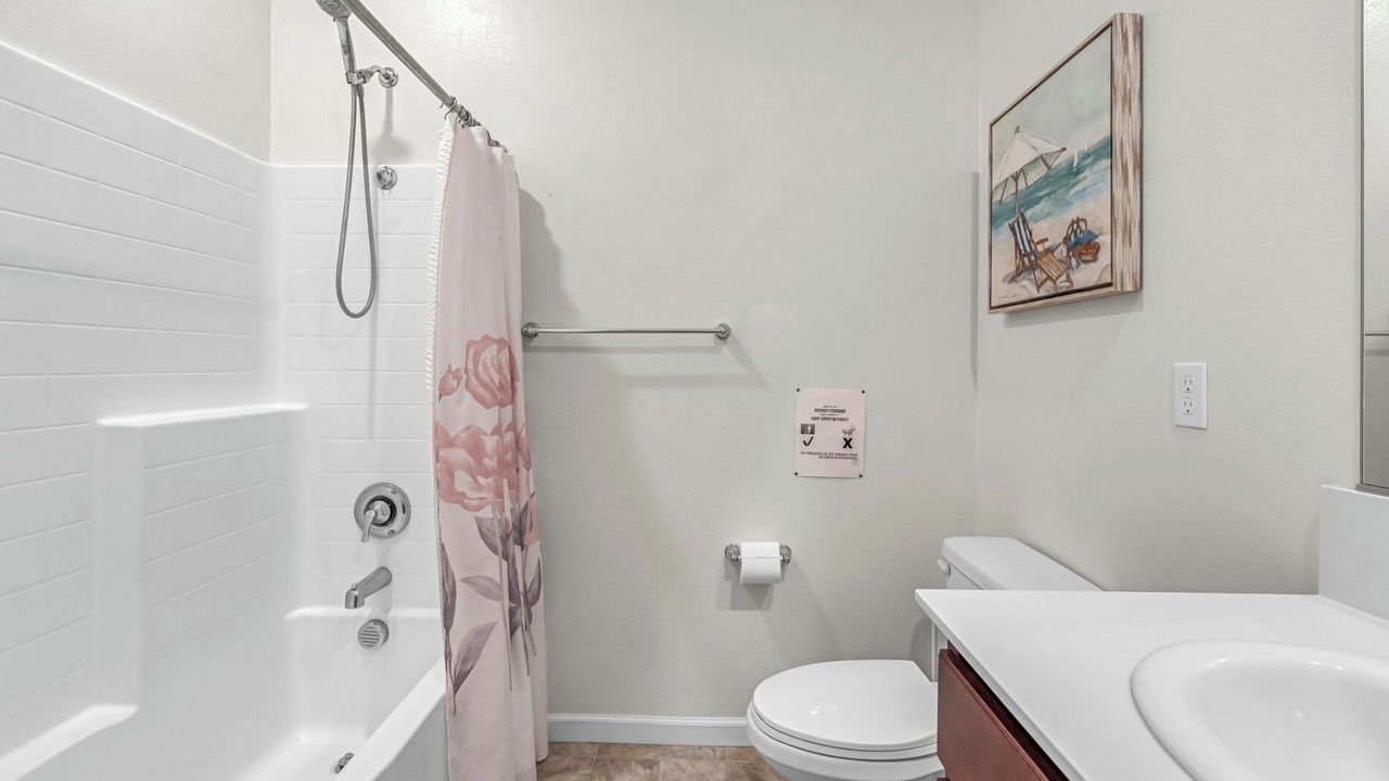 Photo of Bathroom in Madera