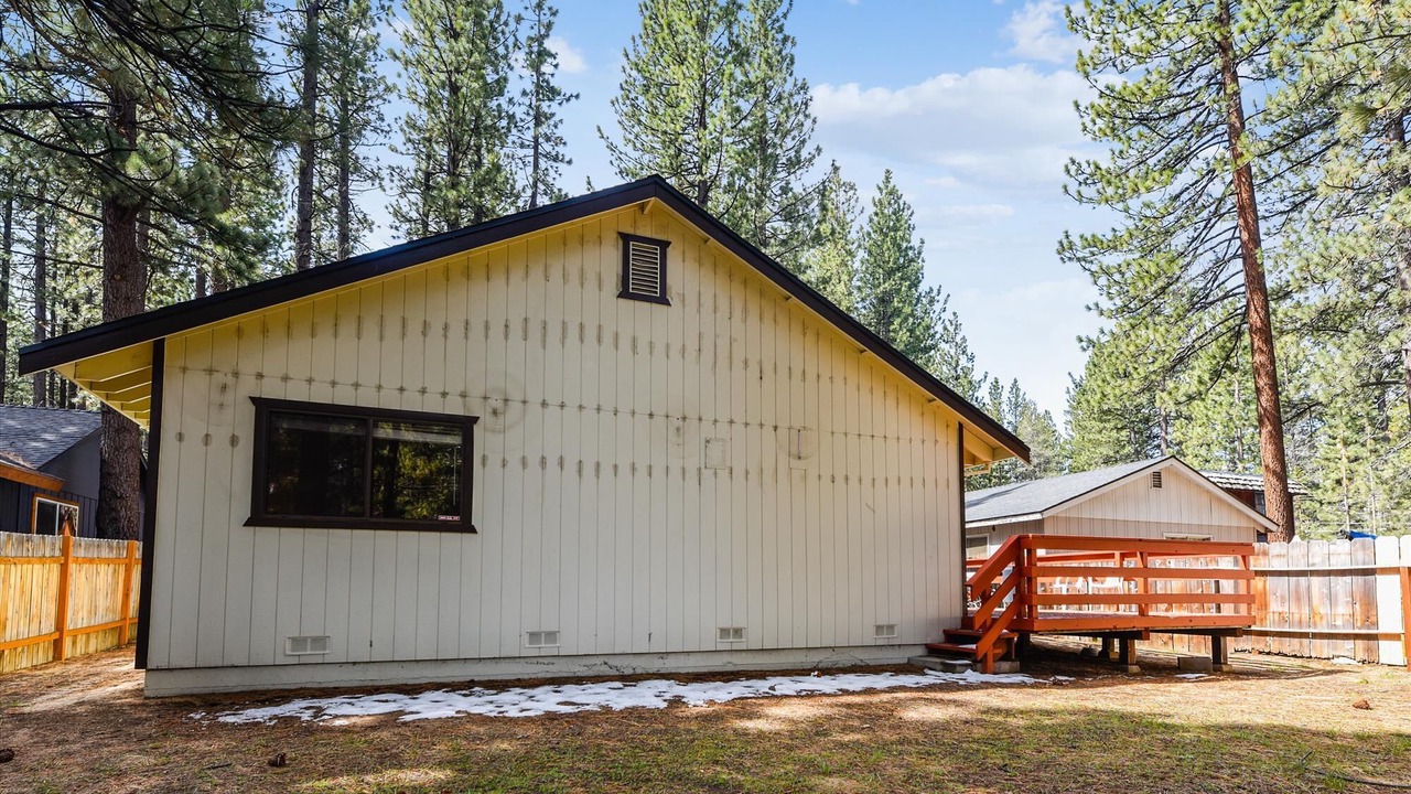 Photo of Outdoor in Black Bart