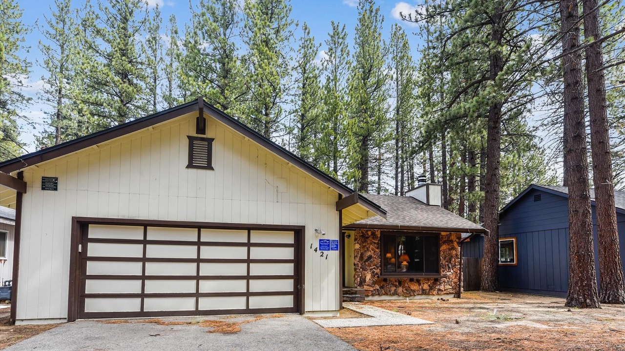 Photo of Outdoor in Black Bart