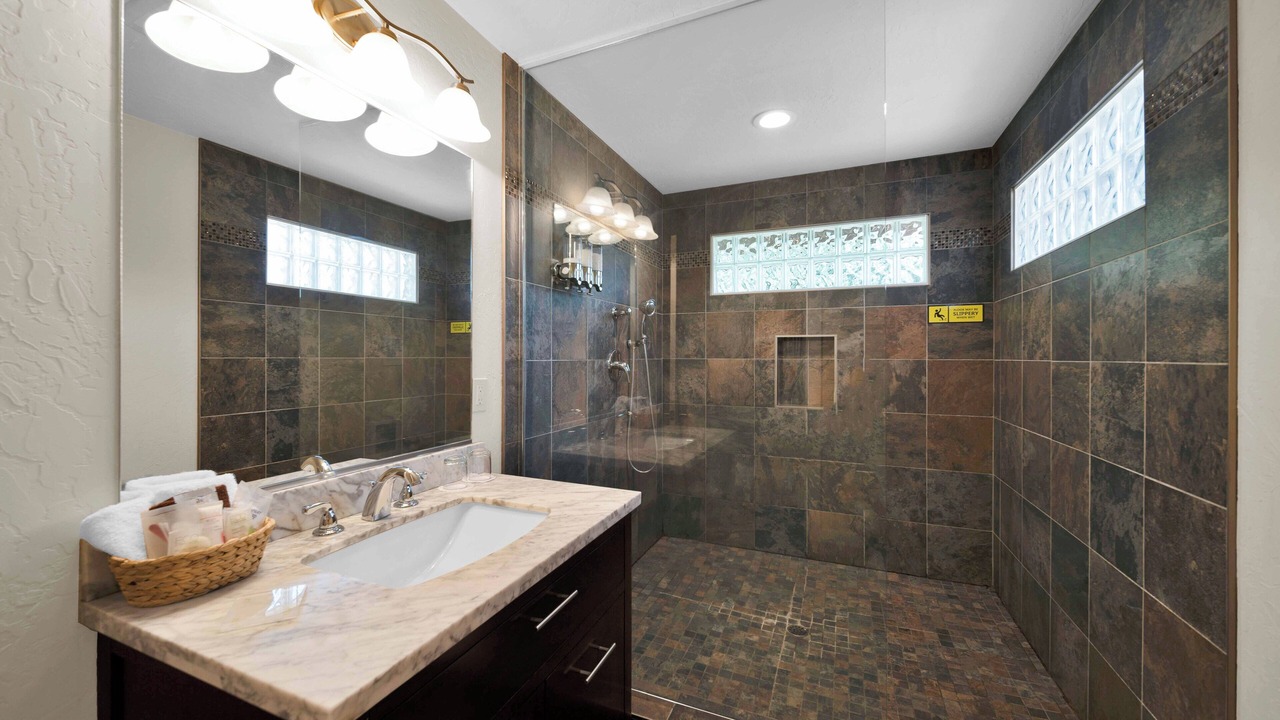 Photo of Bathroom in O'Brien