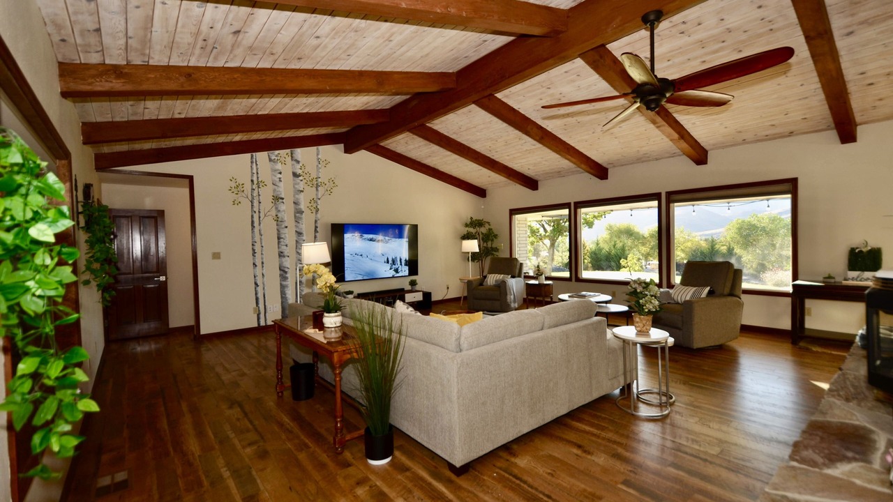 Photo of Livingroom in Carson City