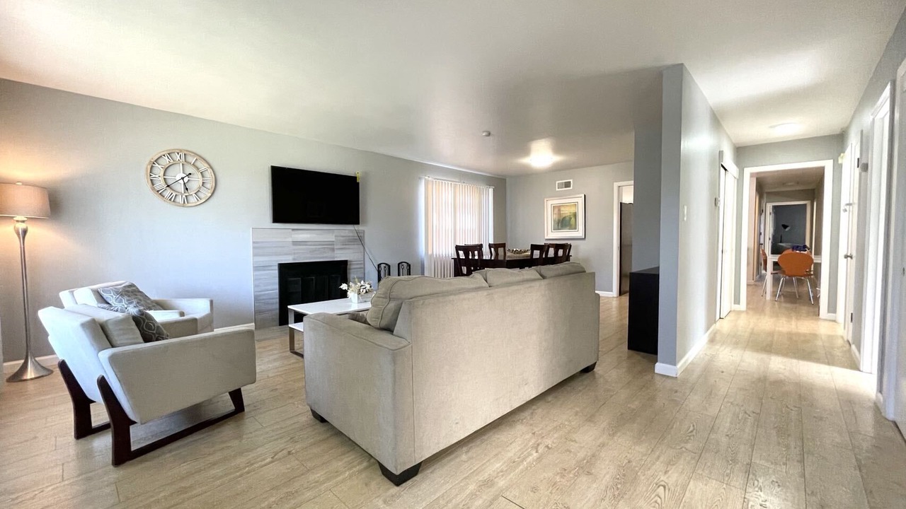 Photo of Livingroom in Northside