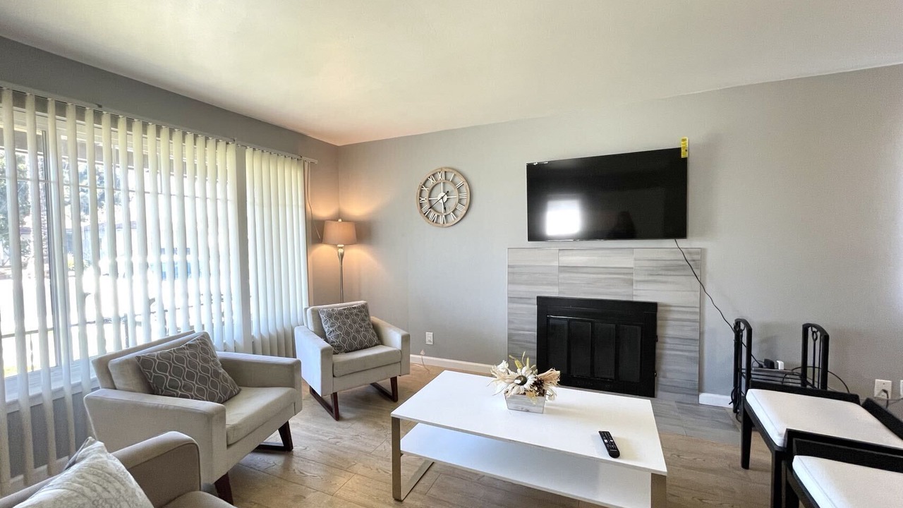 Photo of Livingroom in Northside