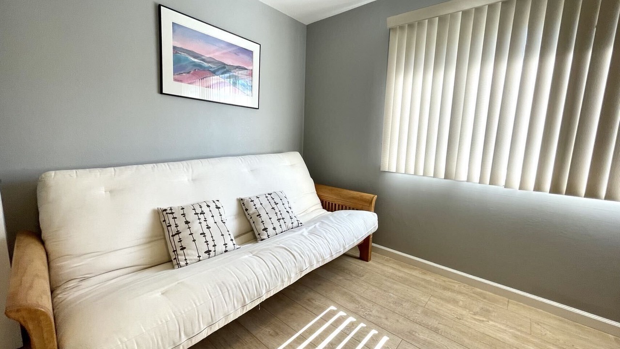 Photo of Livingroom in Northside