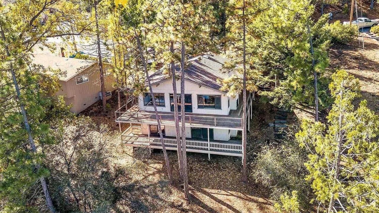 Photo of Outdoor in Groveland
