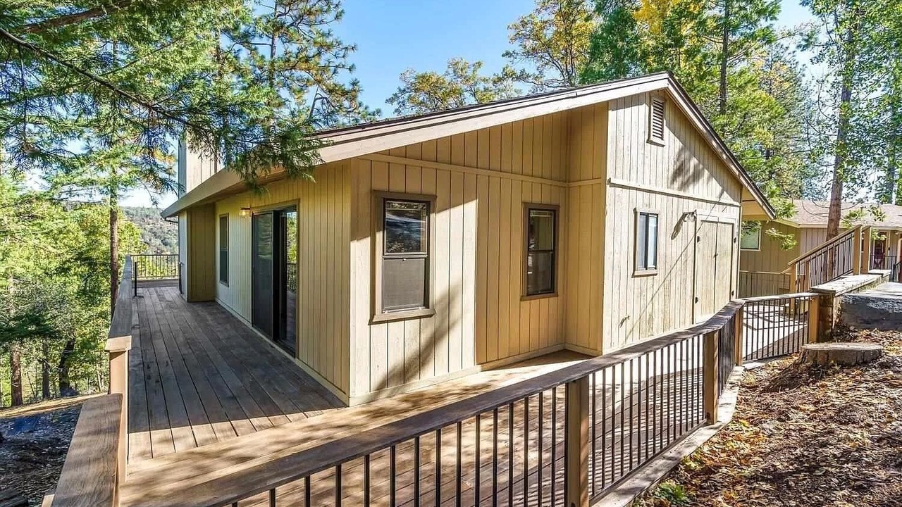 Photo of Outdoor in Groveland