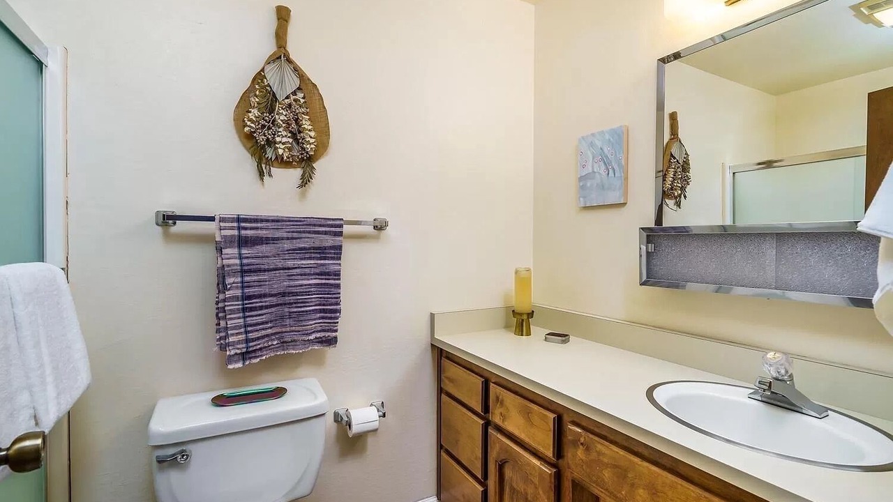 Photo of Bathroom in Groveland