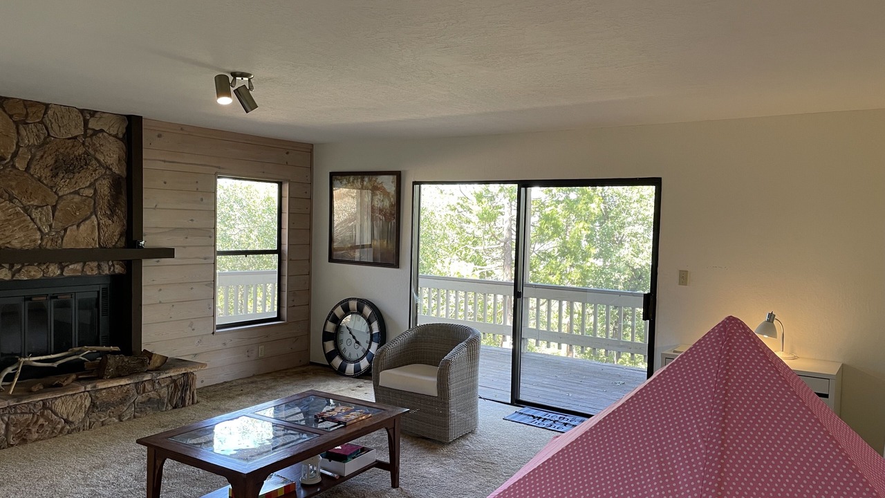 Photo of Livingroom in Groveland