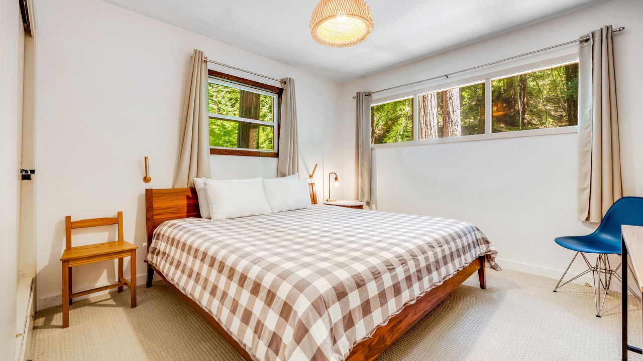 Photo of Bedroom in Cazadero