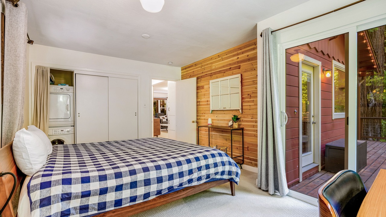 Photo of Bedroom in Cazadero
