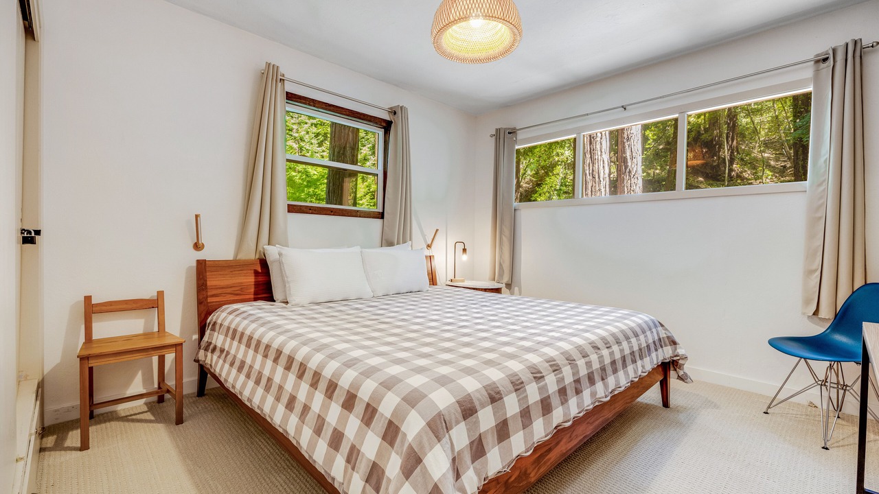 Photo of Bedroom in Cazadero
