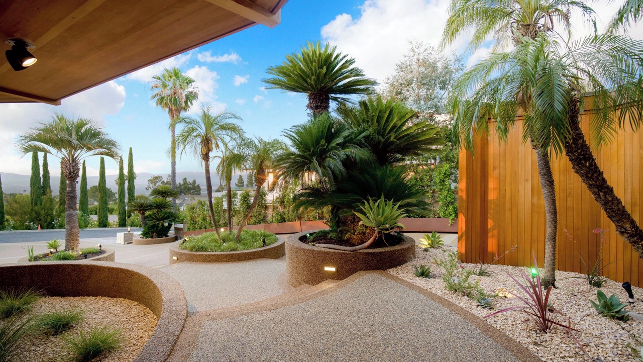 Photo of Outdoor in Encino