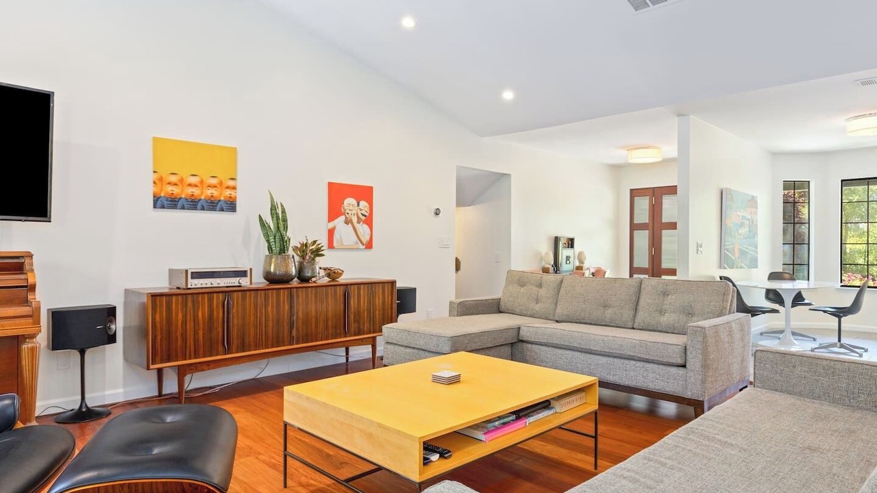 Photo of Livingroom in Templeton